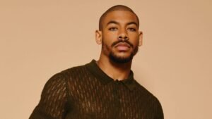 Aaron Pierre Eye Color