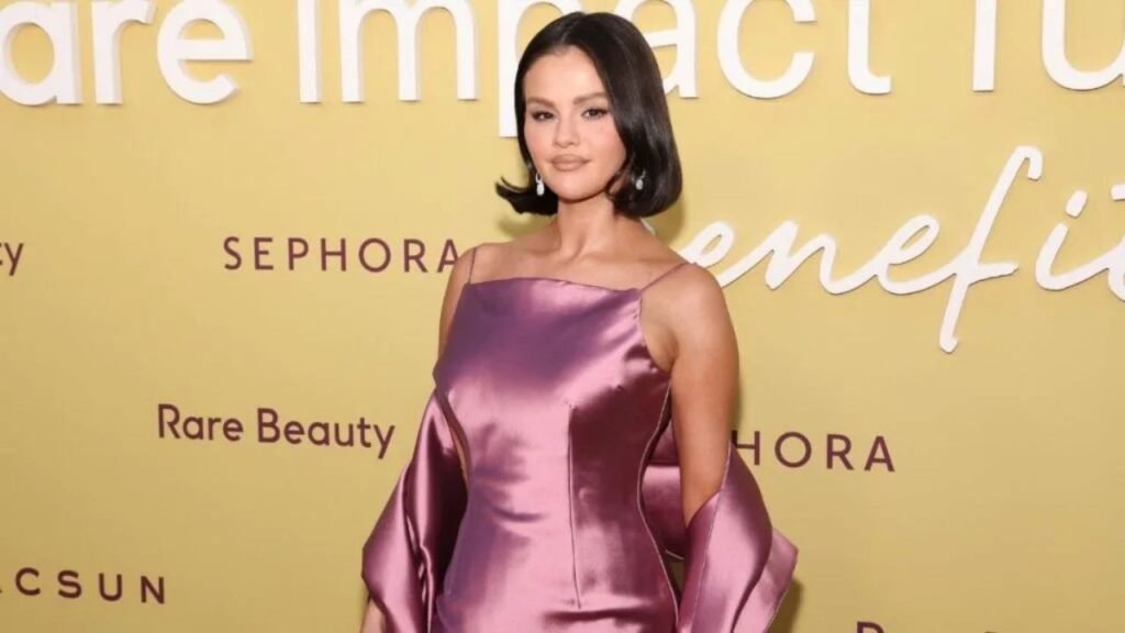 selena gomez clothes