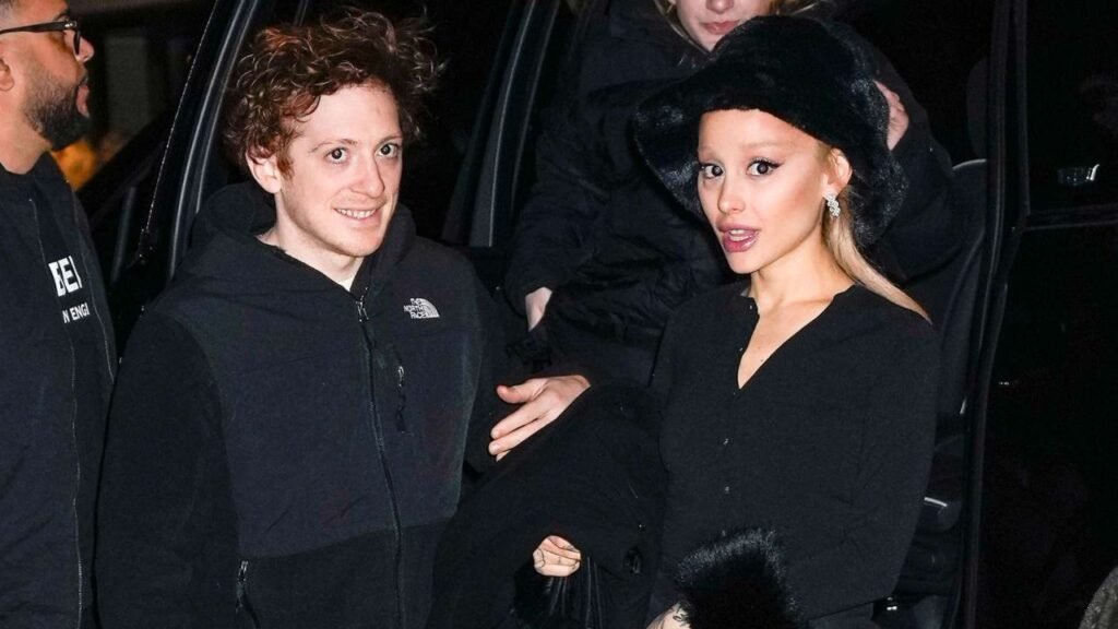 Ariana Grande Ethan Slater